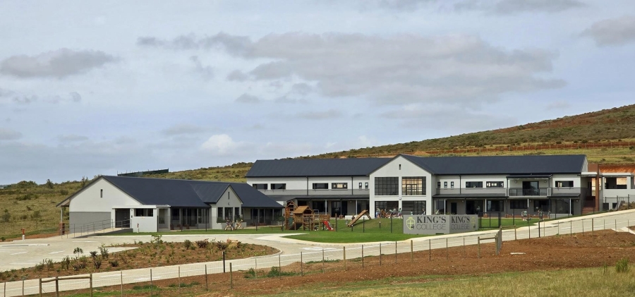 4 Bedroom Property for Sale in Outeniquasbosch Western Cape